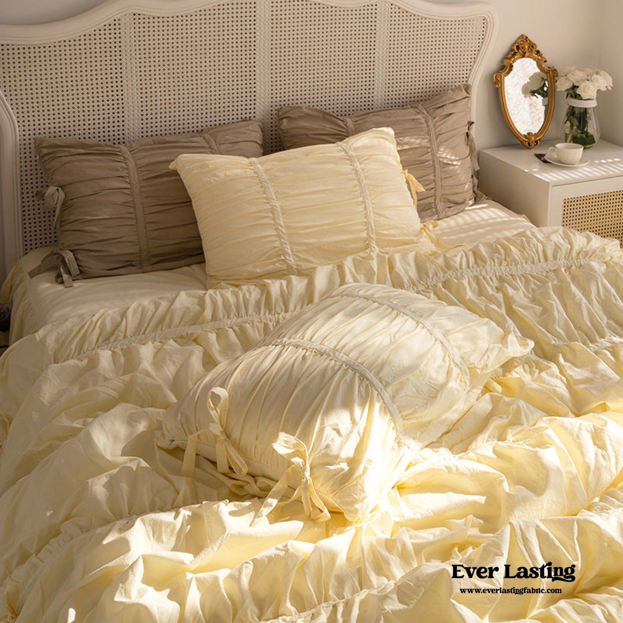 Coquette Ruffle Ribbon Ties Duvet Cover / Pink