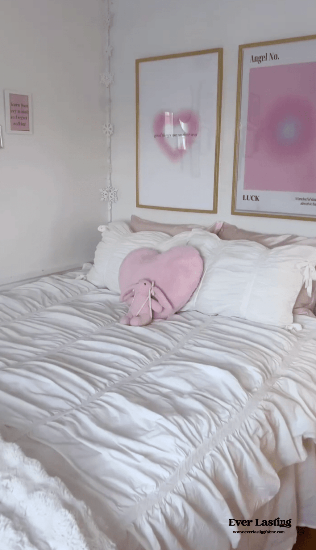 Coquette Ruffle Ribbon Ties Duvet Cover / White