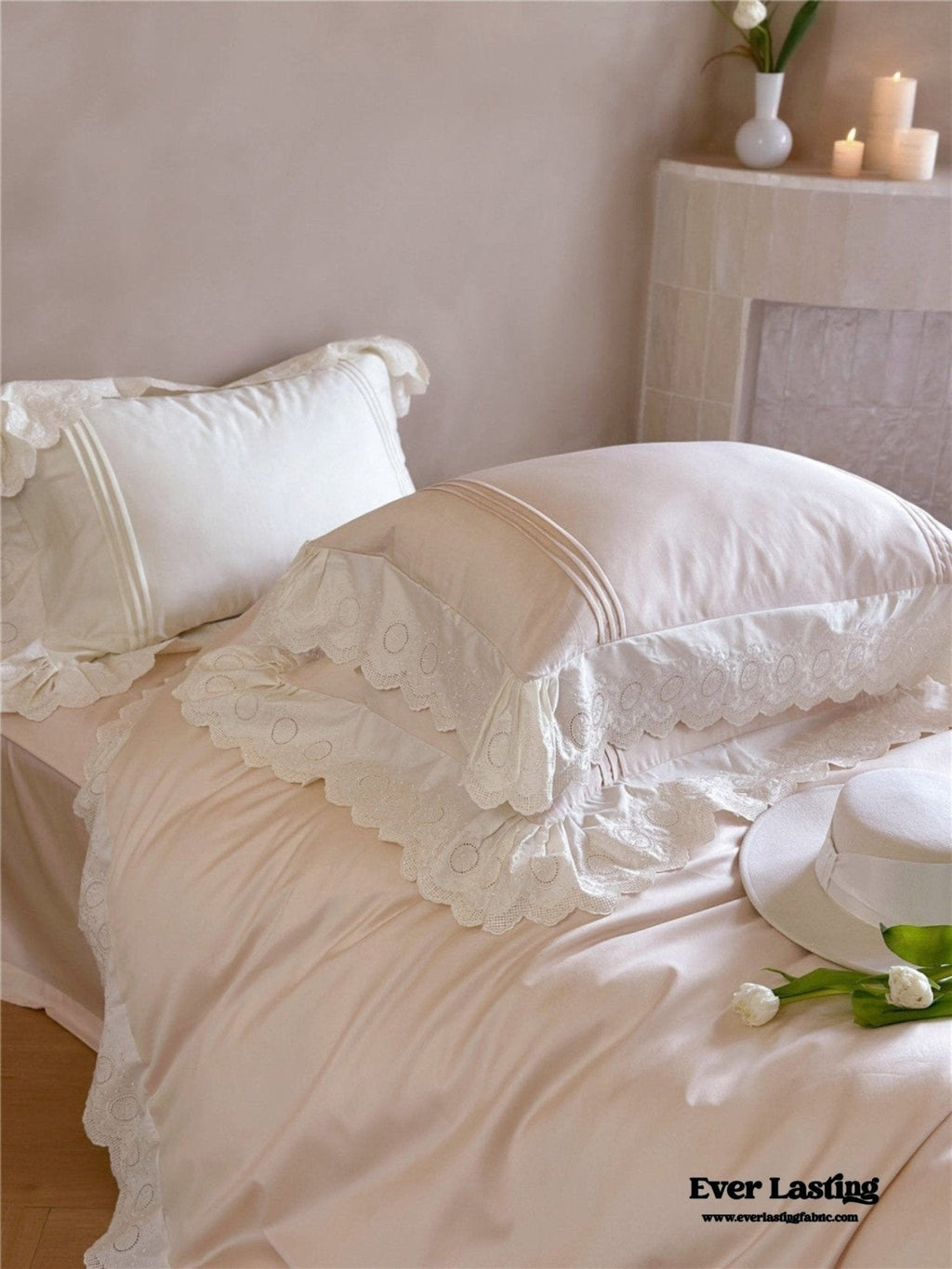 Isabelle Silky Cottage Ruffled Bedding Set / Pink