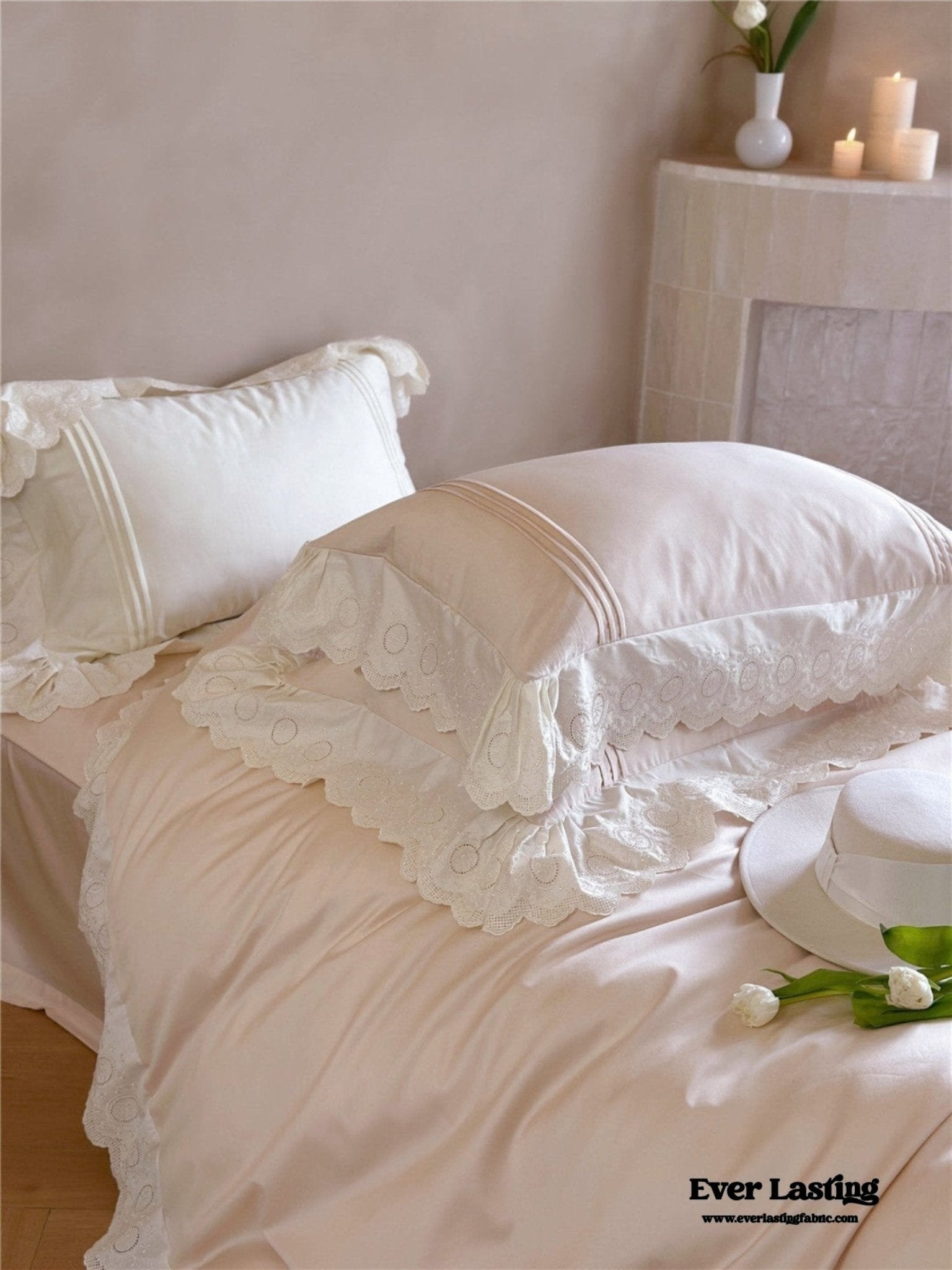 Isabelle Silky Cottage Ruffled Bedding Set / Pink