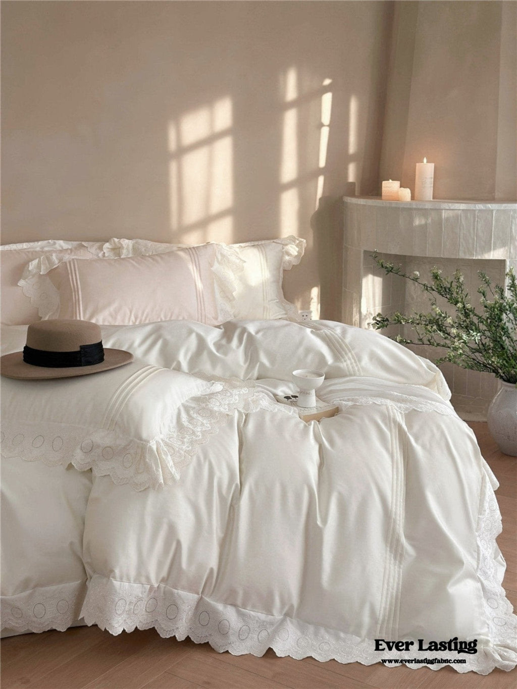 Isabelle Silky Cottage Ruffled Bedding Set / Pink